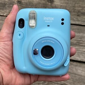 Fujifilm Instax Mini 11 Polaroid Film Camera Blue